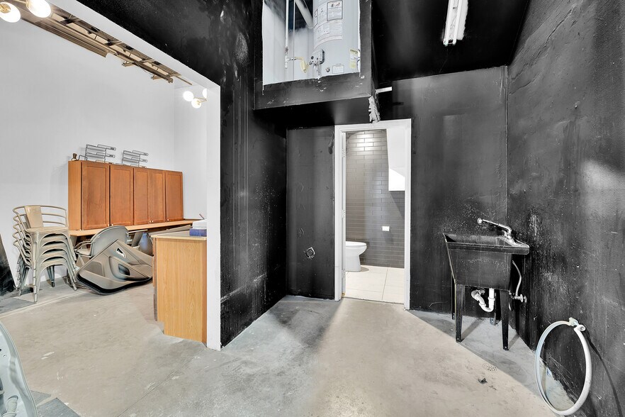 More Photos Of 4560 S Federal Blvd, Englewood Auto Repair For Sale