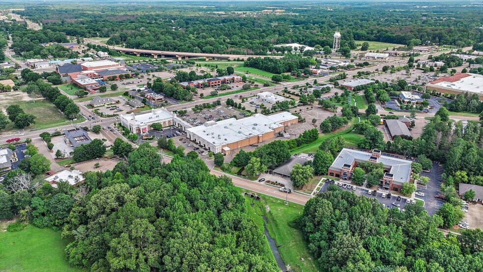 More Photos Of 1020-1038 Highway 51, Madison Unknown For Lease