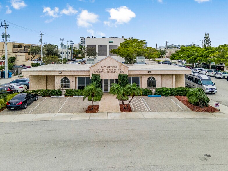 More Photos Of 71 NE 27th Ave, Pompano Beach Office For Sale