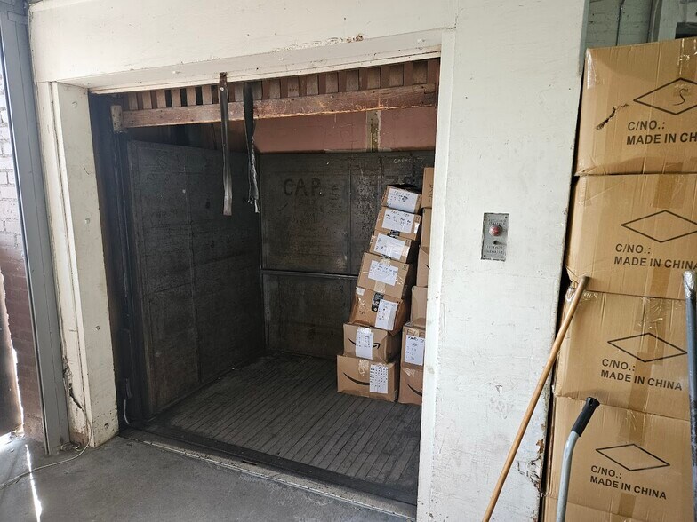 More Photos Of 2800 Hooper Ave, Los Angeles Manufacturing For Sale