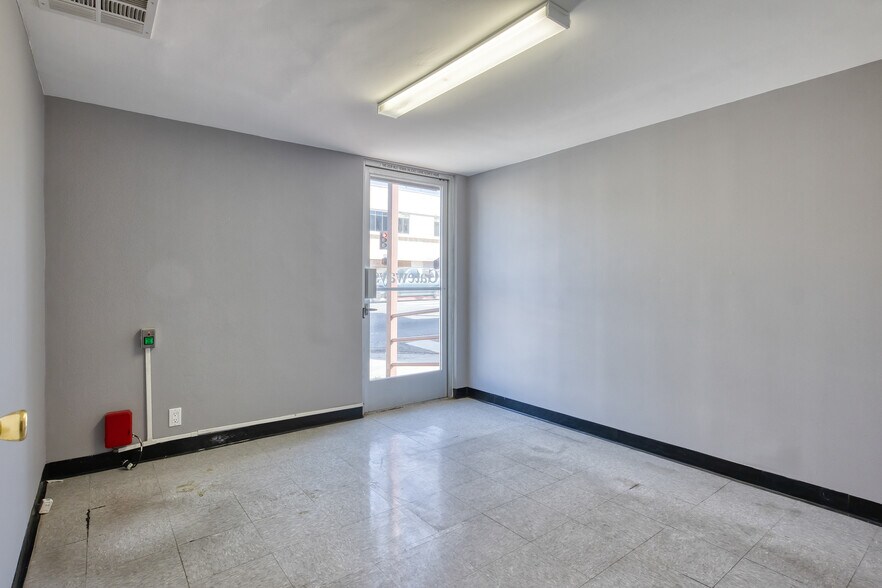 More Photos Of 2502 W 3rd St, Los Angeles Medical For Sale