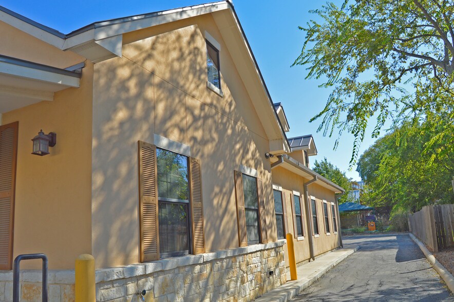 More Photos Of 218 Maverick St, San Antonio Coworking Space