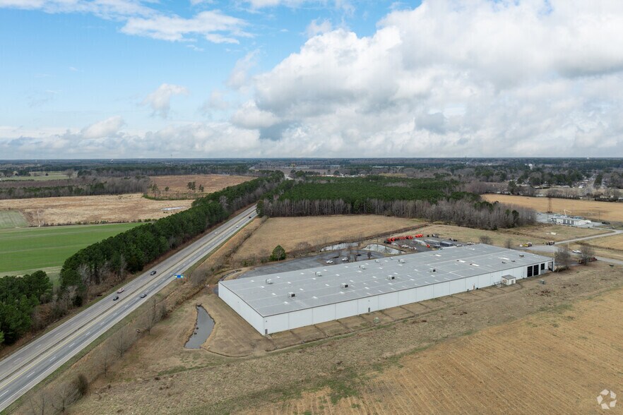 More Photos Of 221 Progress Pky, Franklin Warehouse For Lease
