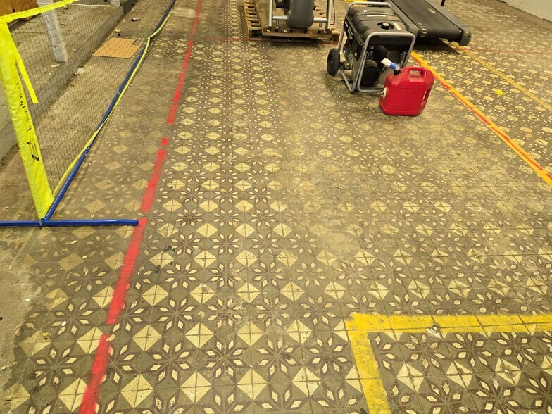 More Photos Of 2902 W Chestnut St, Tampa Industrial For Lease