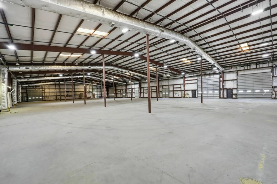 More Photos Of 2456 S Miami Blvd, Durham Warehouse For Lease