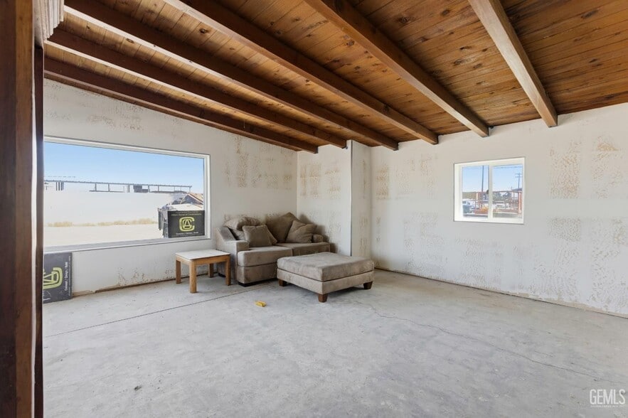 More Photos Of 2800 Patton Way, Bakersfield Specialty For Sale