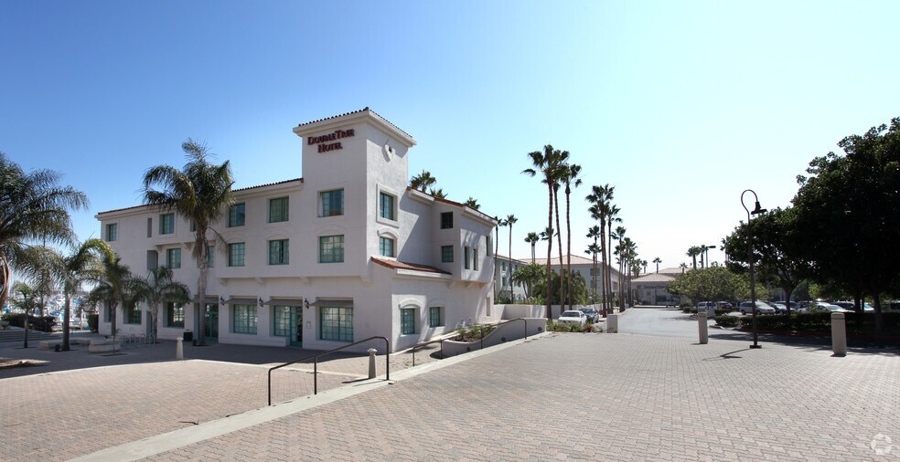More Photos Of 2800 Via Cabrillo Marina, San Pedro Hotel For Sale
