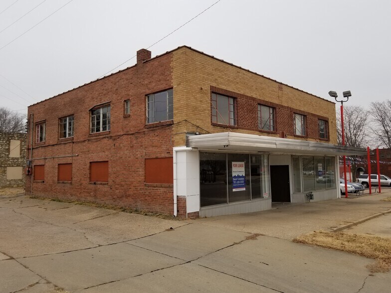 More Photos Of 708 SW 6th Ave, Topeka Storefront Retail Residential For Lease