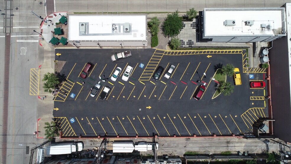 More Photos Of 102 22nd St, Galveston Freestanding For Sale