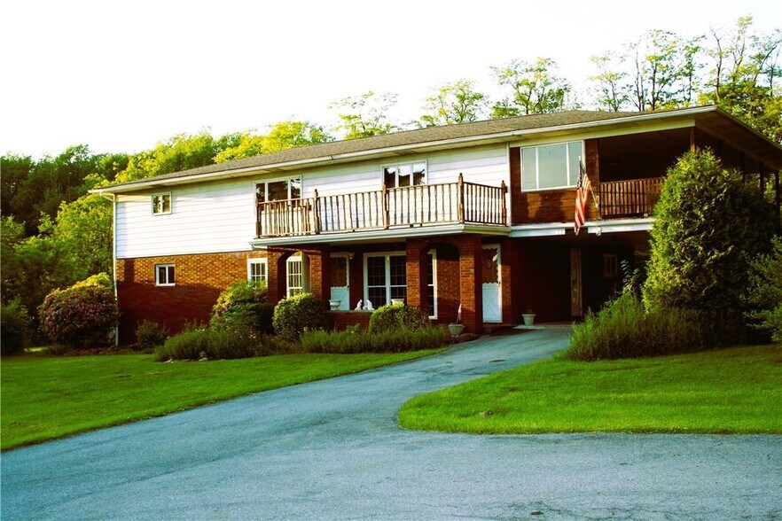 More Photos Of 208 Theatre Rd, Carrolltown Apartments For Sale
