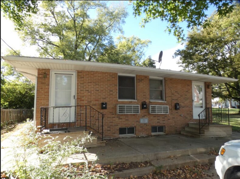 More Photos Of 105 S Washington St, Sparta Apartments For Sale