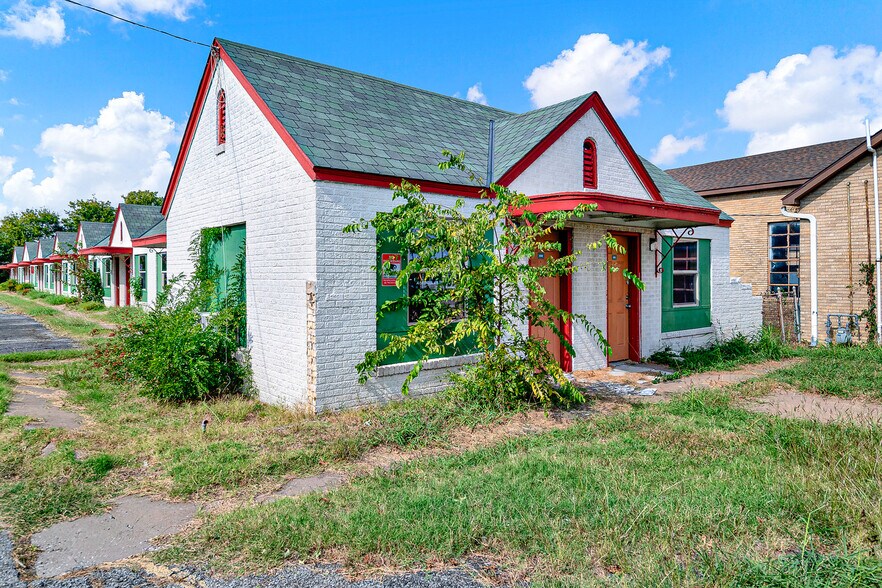 More Photos Of 2424 Texoma Pky, Sherman Office For Sale