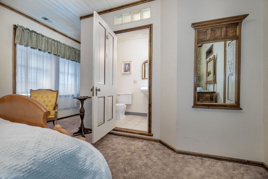 More Photos Of 15432 Washington Rd, Washington Storefront Retail Residential For Sale