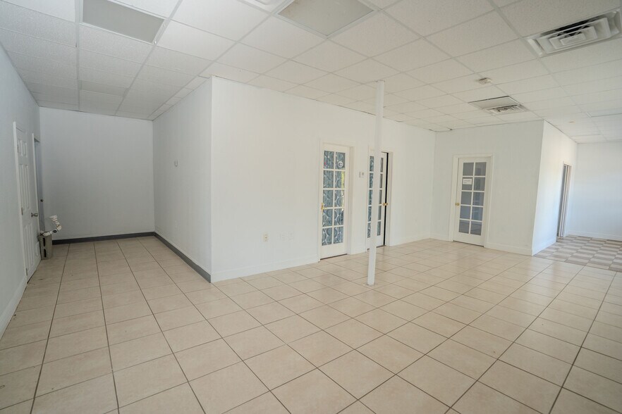 More Photos Of 5995 N Courtenay Pky, Merritt Island Light Manufacturing For Sale