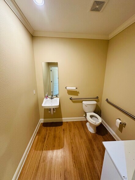 More Photos Of 6100 Greenland Rd, Jacksonville Office For Lease