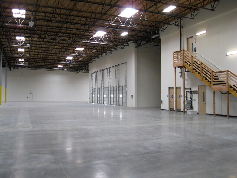 More Photos Of 802 Echelon Ct, City of Industry Warehouse For Lease
