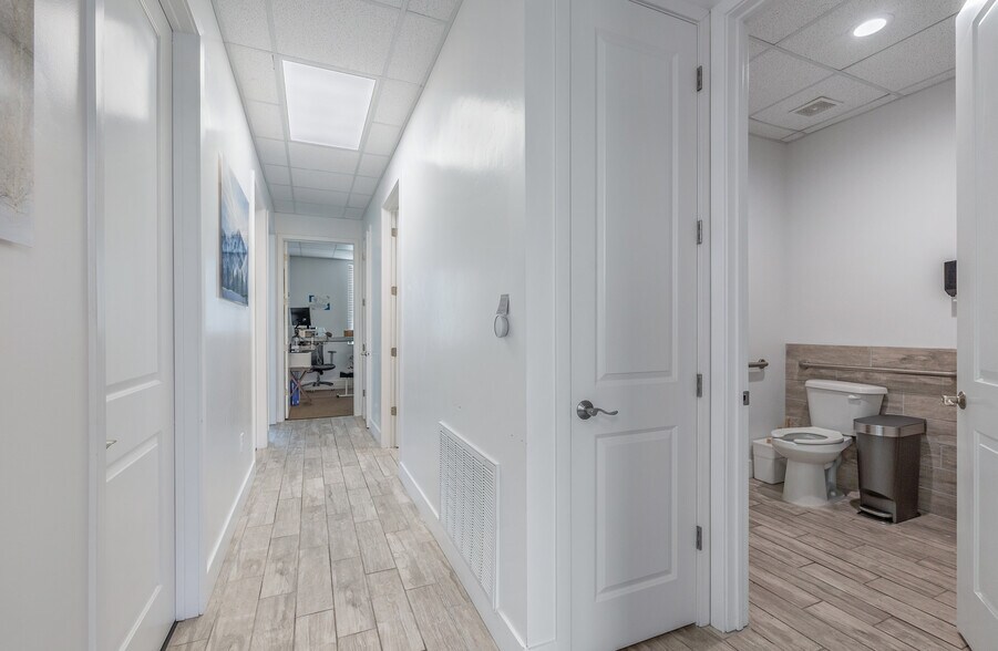 More Photos Of 1430 W Ustick Rd, Meridian Office For Sale