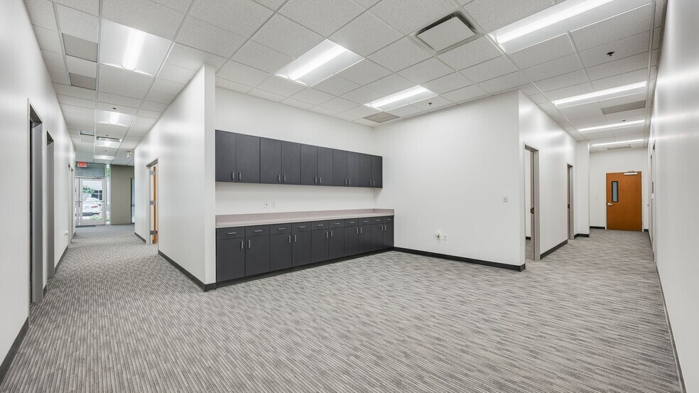 More Photos Of 1070 S Kimball Ave, Southlake Distribution For Lease