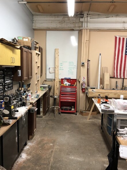 More Photos Of 701 1st St, Farmington Warehouse For Sale