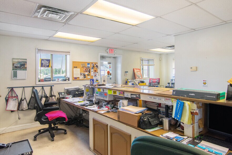 More Photos Of 650 S Plasterbed Rd, Port Clinton Auto Repair For Sale