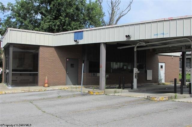 More Photos Of 108 Gaston Ave, Fairmont Bank For Sale