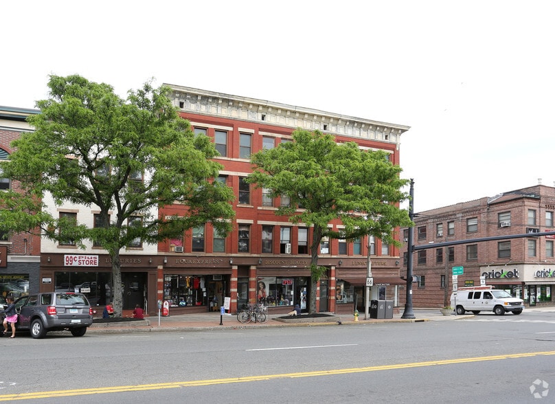 More Photos Of 460-470 Main St, Middletown Apartments For Lease