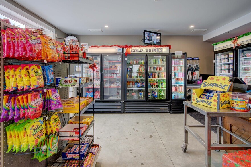 More Photos Of 25 Main St E, Lyn Storefront Retail Office For Sale