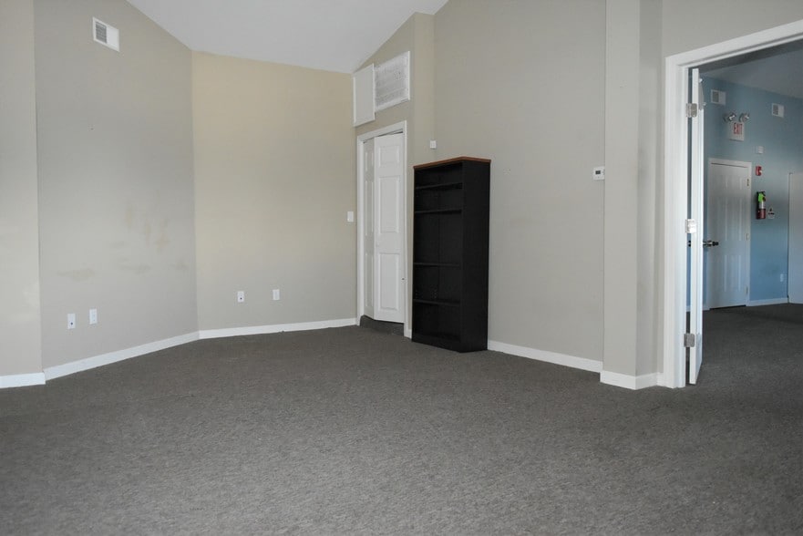 More Photos Of 13 E Catherine St, Nyack Loft Creative Space For Lease