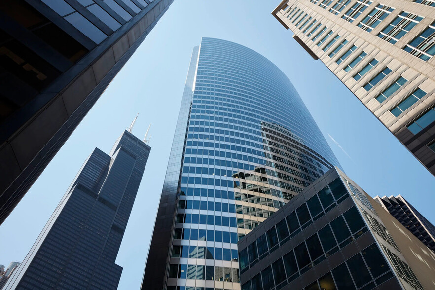 Primary Photo Of 71 S Wacker Dr, Chicago Office For Lease