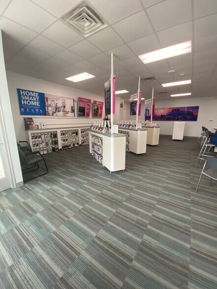 More Photos Of 421-425 W Northland Ave, Appleton Freestanding For Lease