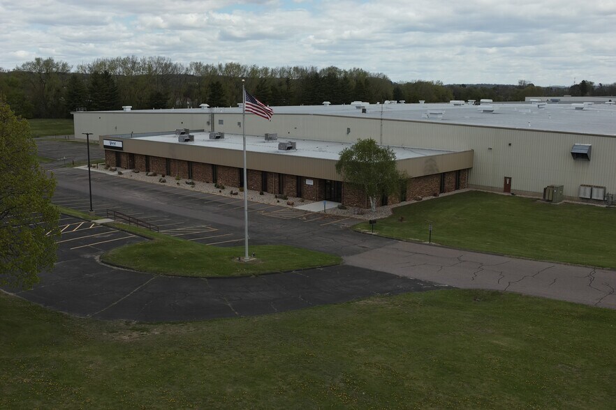 More Photos Of 1300 Sauk Ave, Baraboo Manufacturing For Lease