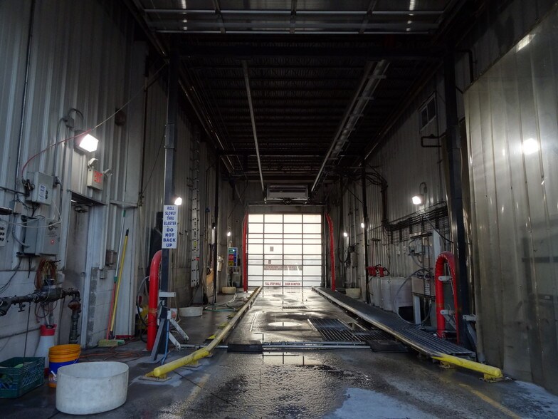 More Photos Of 80 Edison Ave, Mount Vernon Warehouse For Sale