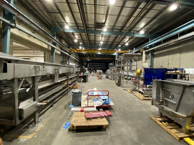 More Photos Of 500 E Illinois St, Newberg Manufacturing For Lease