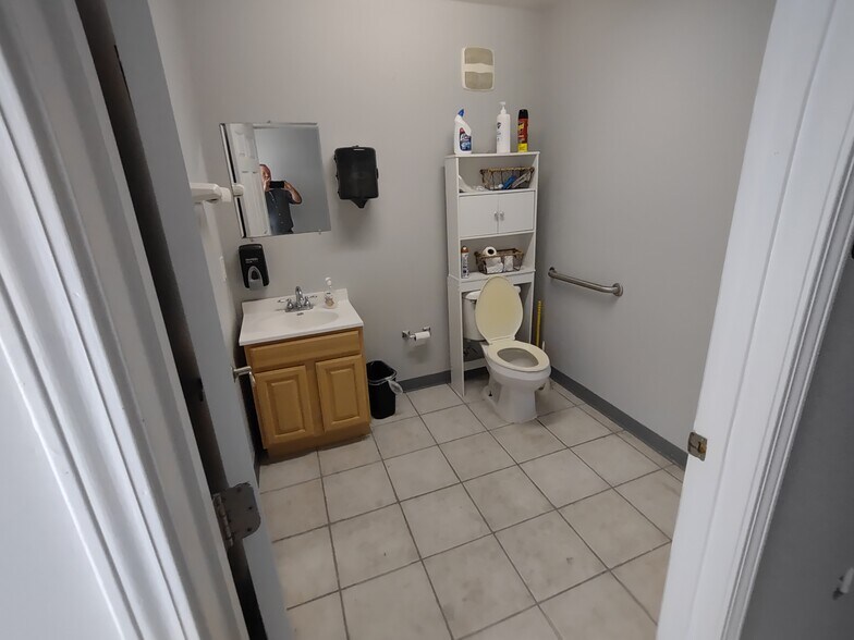 More Photos Of 9381 Hard Dr, Foley Warehouse For Lease