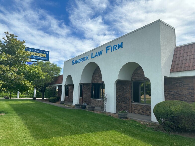 More Photos Of 16475 Van Dam Rd, South Holland Flex For Sale