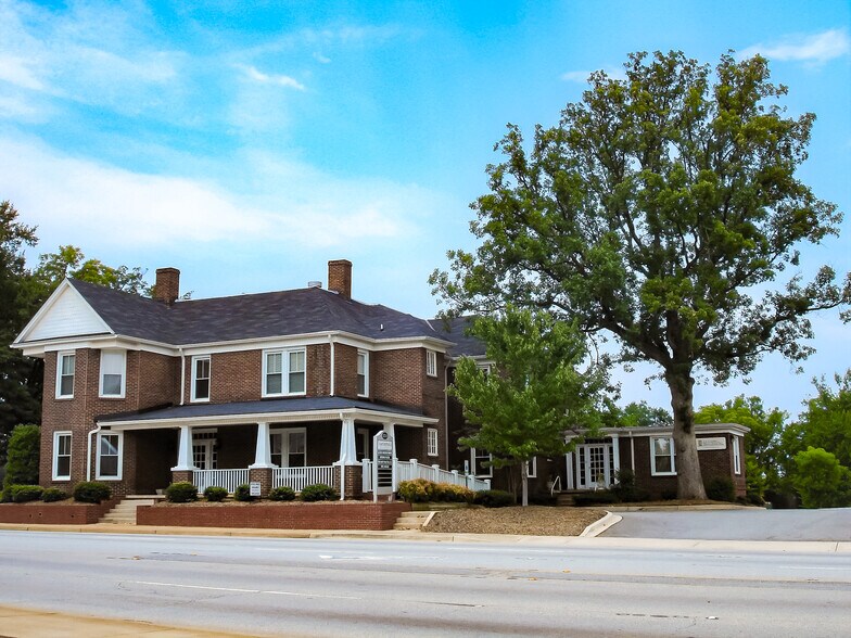 Primary Photo Of 324 E Saint John St, Spartanburg Office For Lease