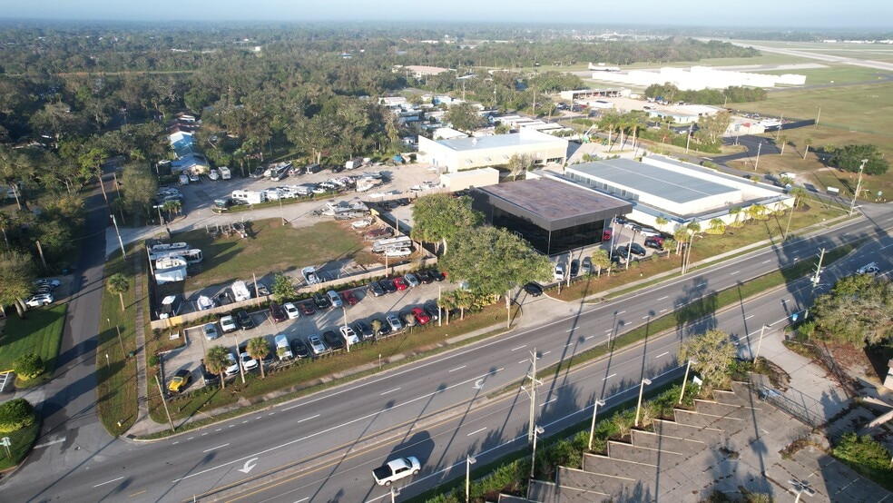 More Photos Of 1300 N Dixie Fwy, New Smyrna Beach Auto Dealership For Sale