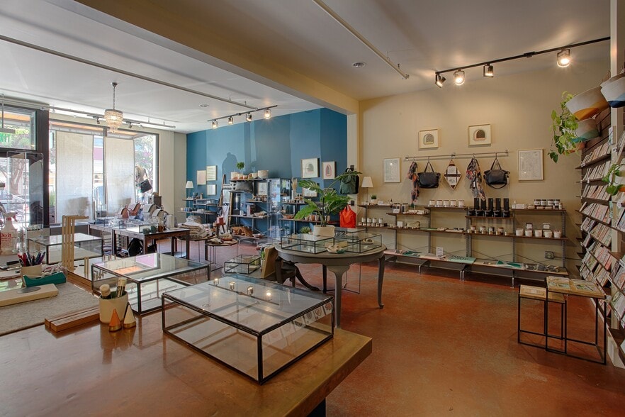 More Photos Of 1723-1747 NE Alberta St, Portland Office For Lease