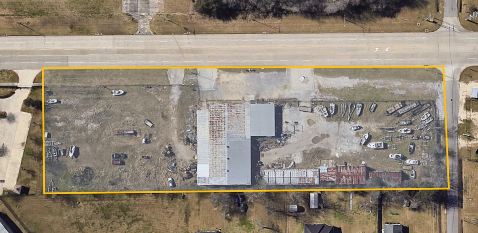 More Photos Of 3999 S 11th St, Beaumont Light Manufacturing For Sale