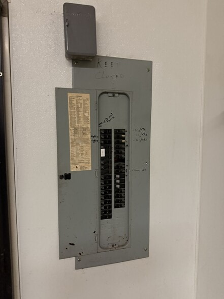 More Photos Of 7980-8000 Amador Valley Blvd, Dublin Unknown For Lease