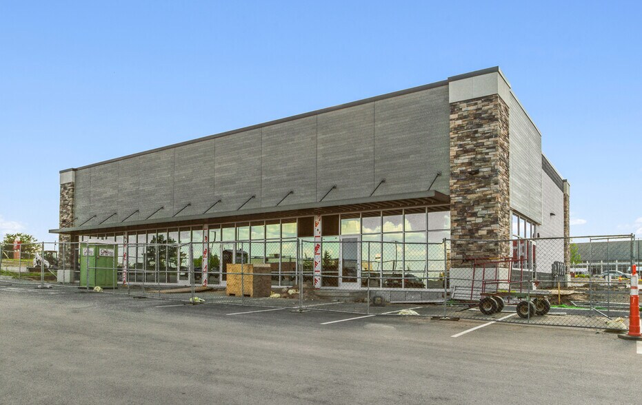 More Photos Of 1750-1800 County Road 42 W, Burnsville General Retail For Lease