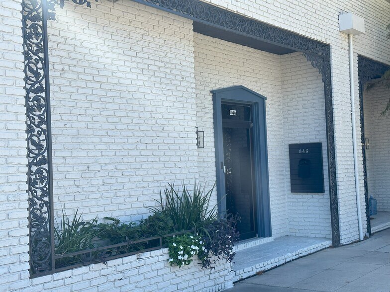 More Photos Of , Baton Rouge Office For Sale