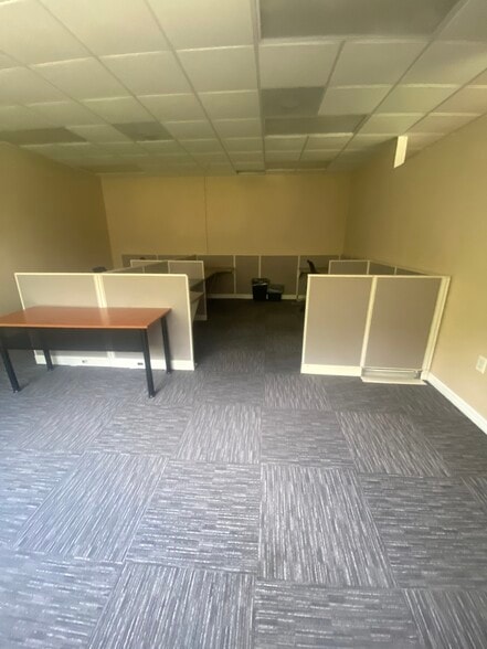 More Photos Of 15506 County Line Rd, Spring Hill Daycare Center For Lease