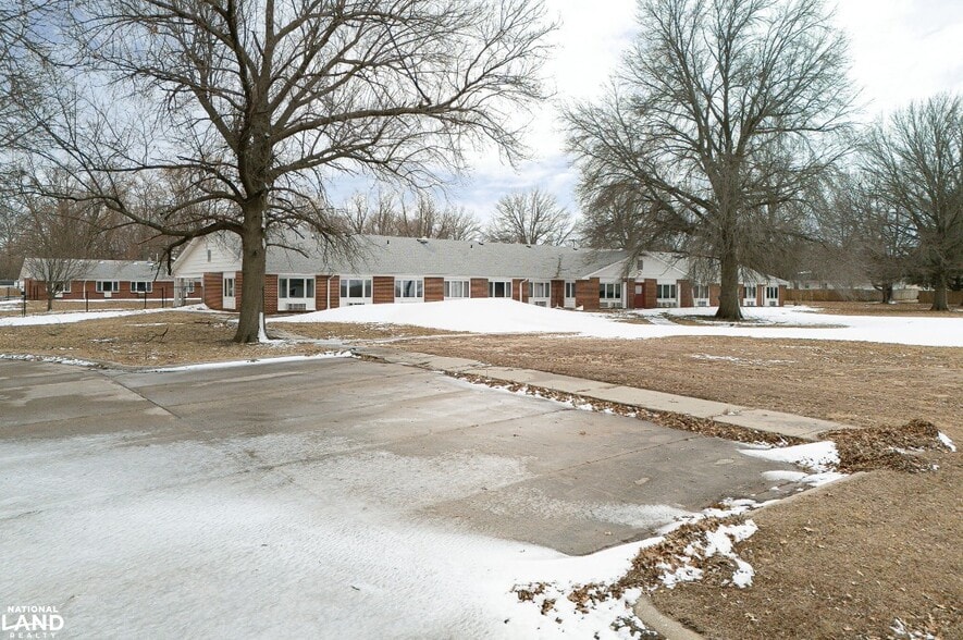 More Photos Of 300 Cedar St, Tarkio Skilled Nursing Facility For Sale