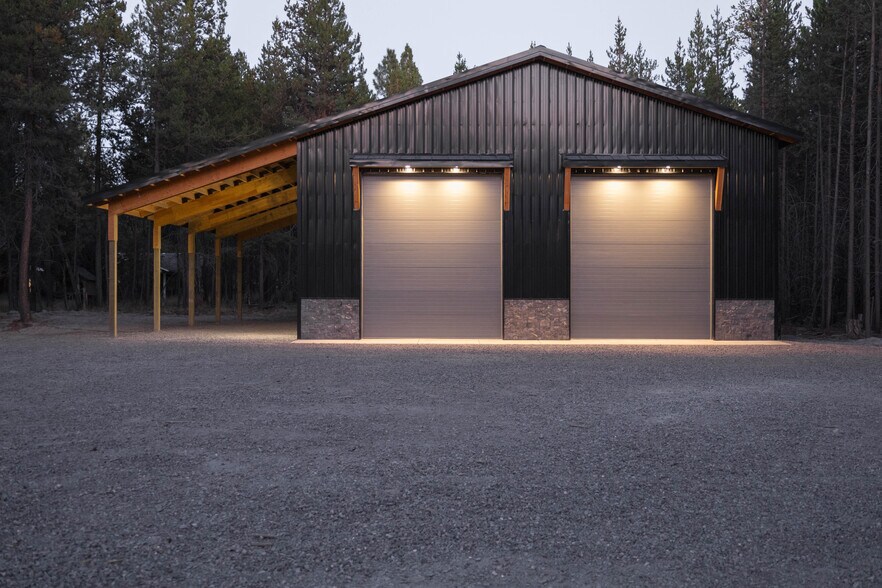 More Photos Of 56522 Solar Dr, Bend Contractor Storage Yard For Sale