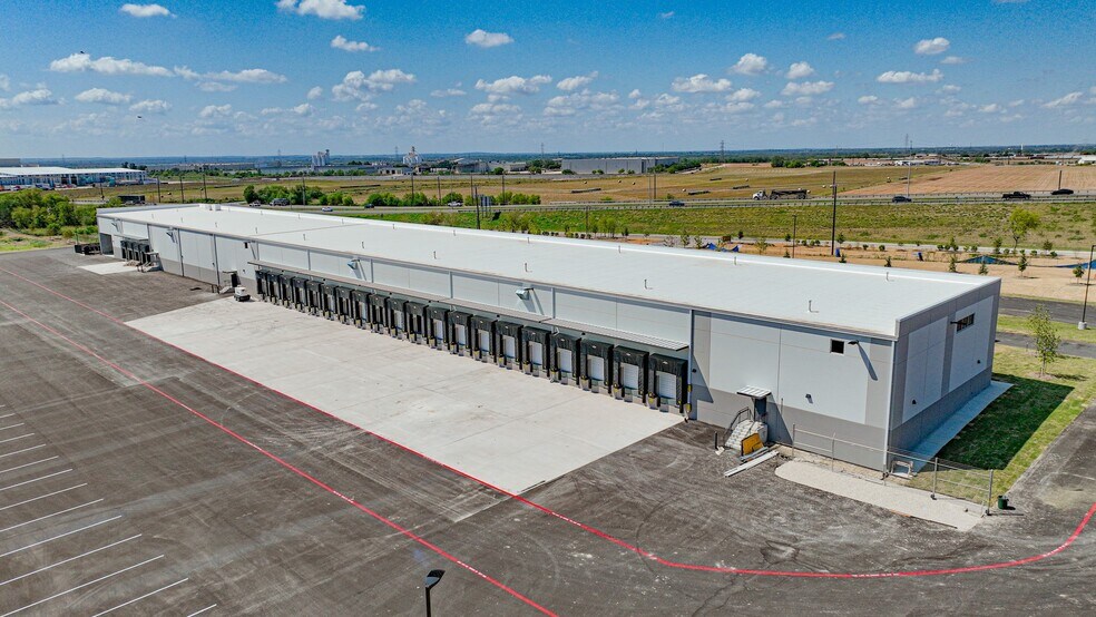 More Photos Of 9502 SW Loop 410, San Antonio Warehouse For Sale