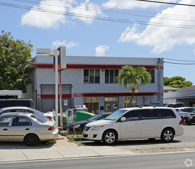 Primary Photo Of 3365 Waialae Ave, Honolulu Warehouse For Lease