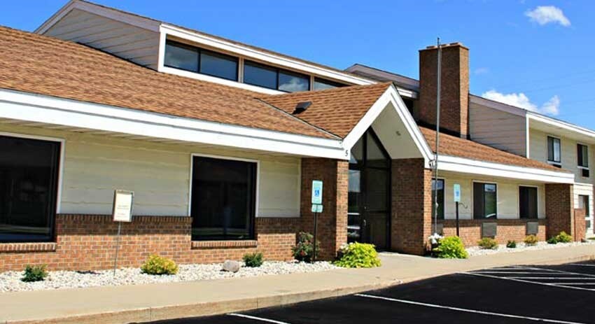 Primary Photo Of 5 Gateway Dr, Waupun Hotel For Sale