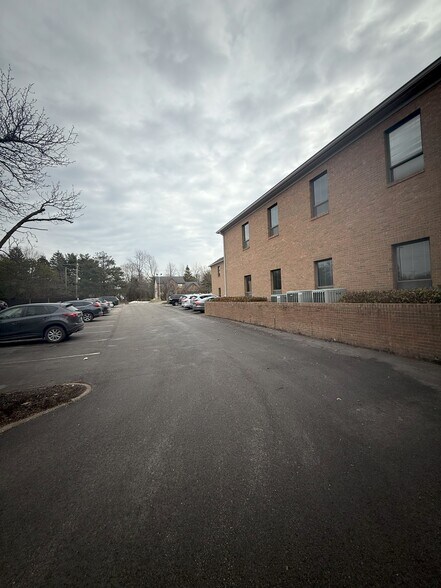 More Photos Of 71 E Wilson Bridge Rd, Worthington Office For Sale