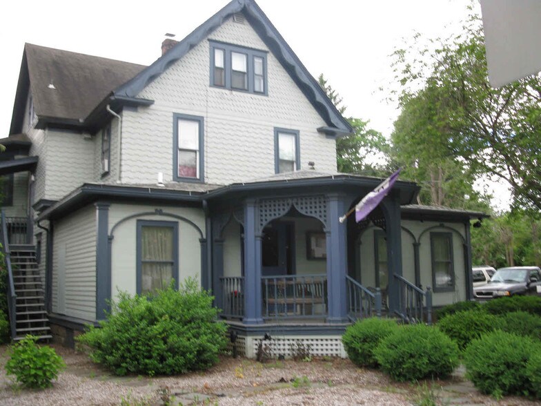 More Photos Of 78 Main St, Centerbrook Restaurant For Lease
